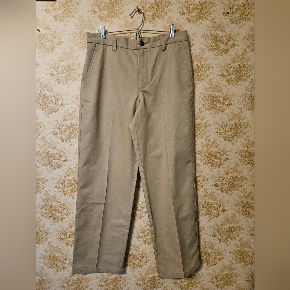 St. Johns Bay Mens 30×30 Classic Fit Kacki Pants